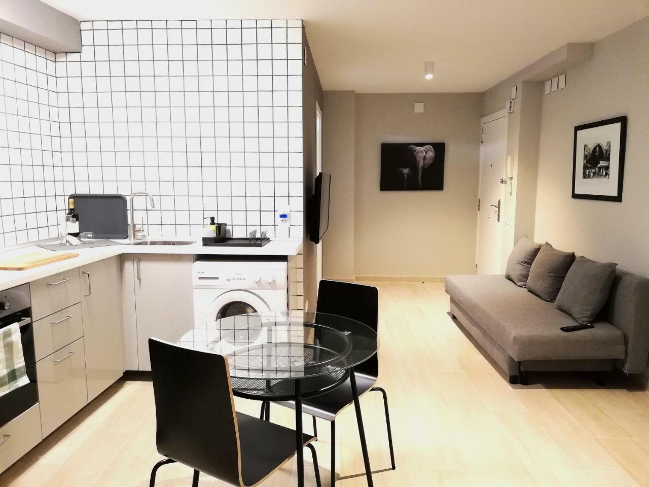 Mazi Apartments Suite Mataró Dış mekan fotoğraf